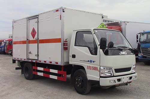 JHW5060XRYJ型易燃液体厢式运输车1.jpg